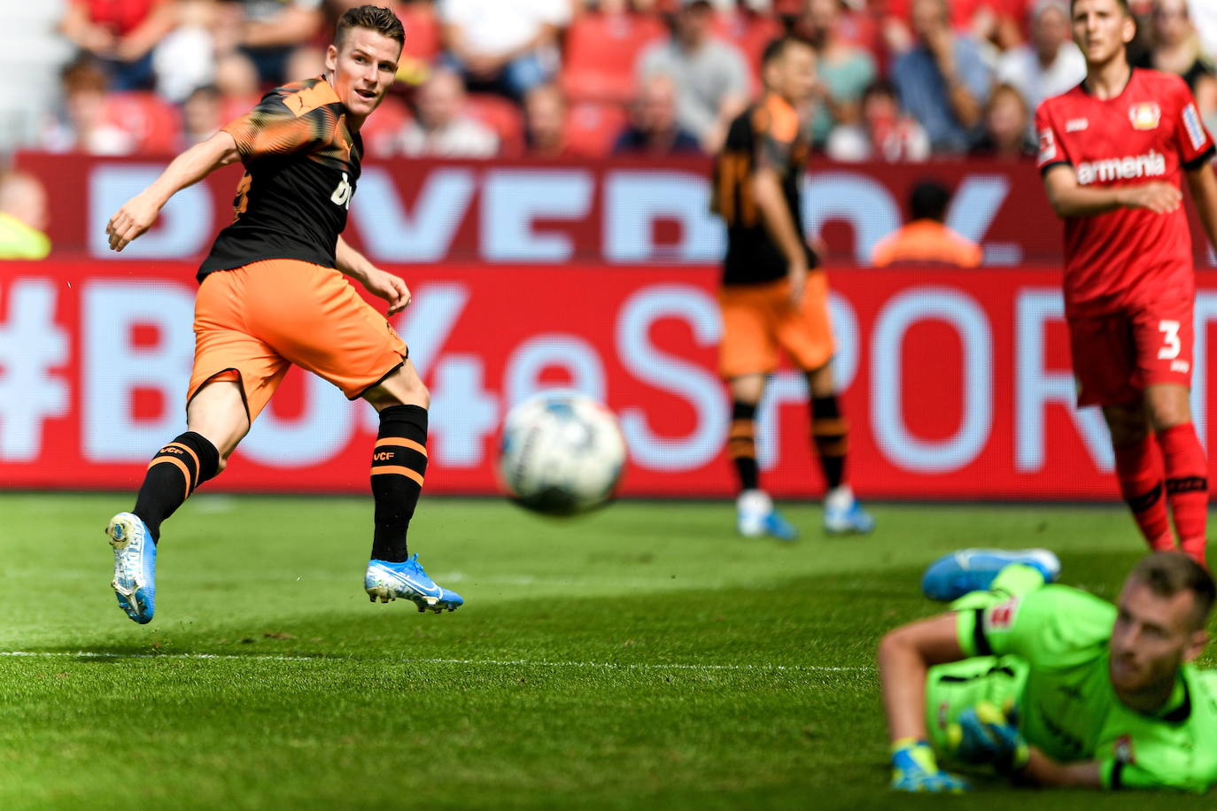 Así ha sido el partido de pretemporada entre el club alemán y el equipo de Marcelino, con Cillesen y Gameiro como titulares tras recuperarse de sus molestias.