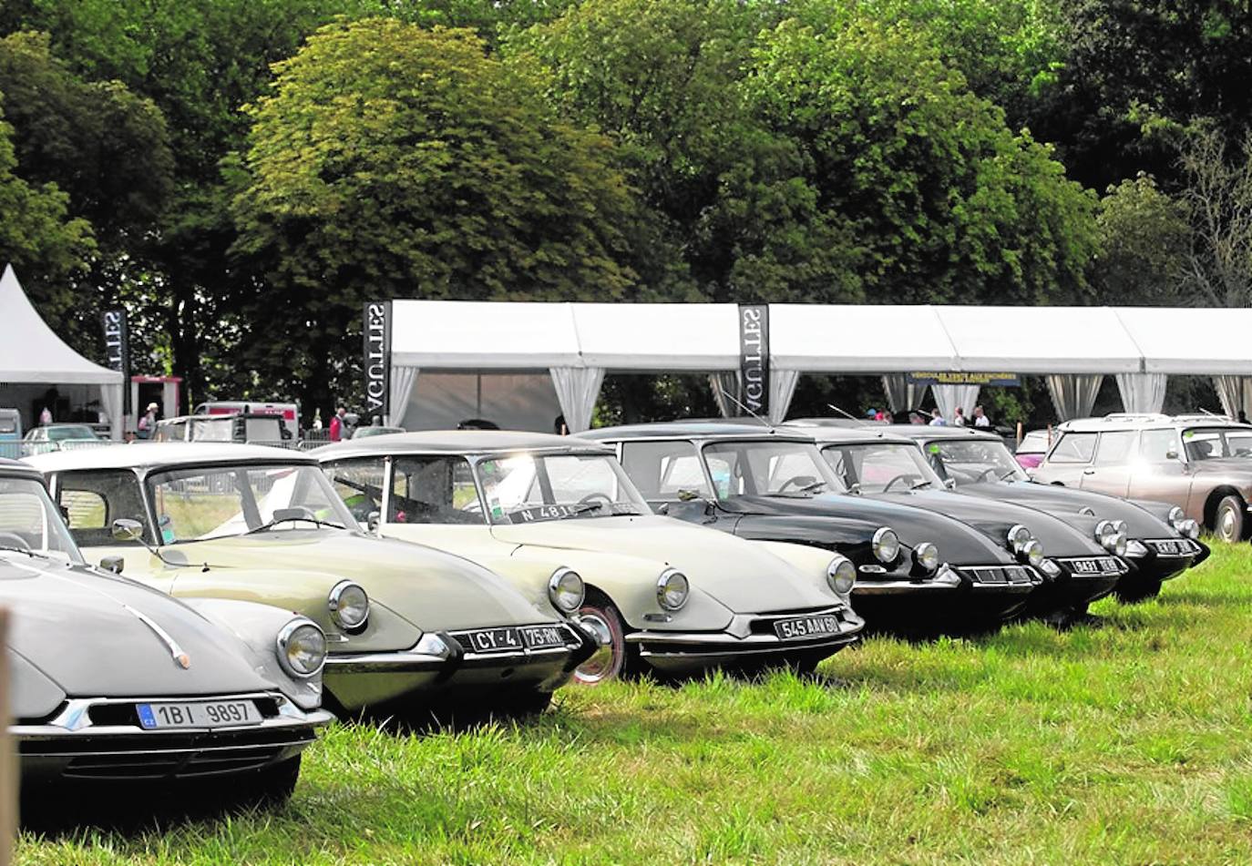 Citroën celebró en Francia sus cien años de vida en un gran evento llamado 'El encuentro del siglo' con una reunión histórica en la que hubo lugar para los modelos más clásicos y para los más modernos. 