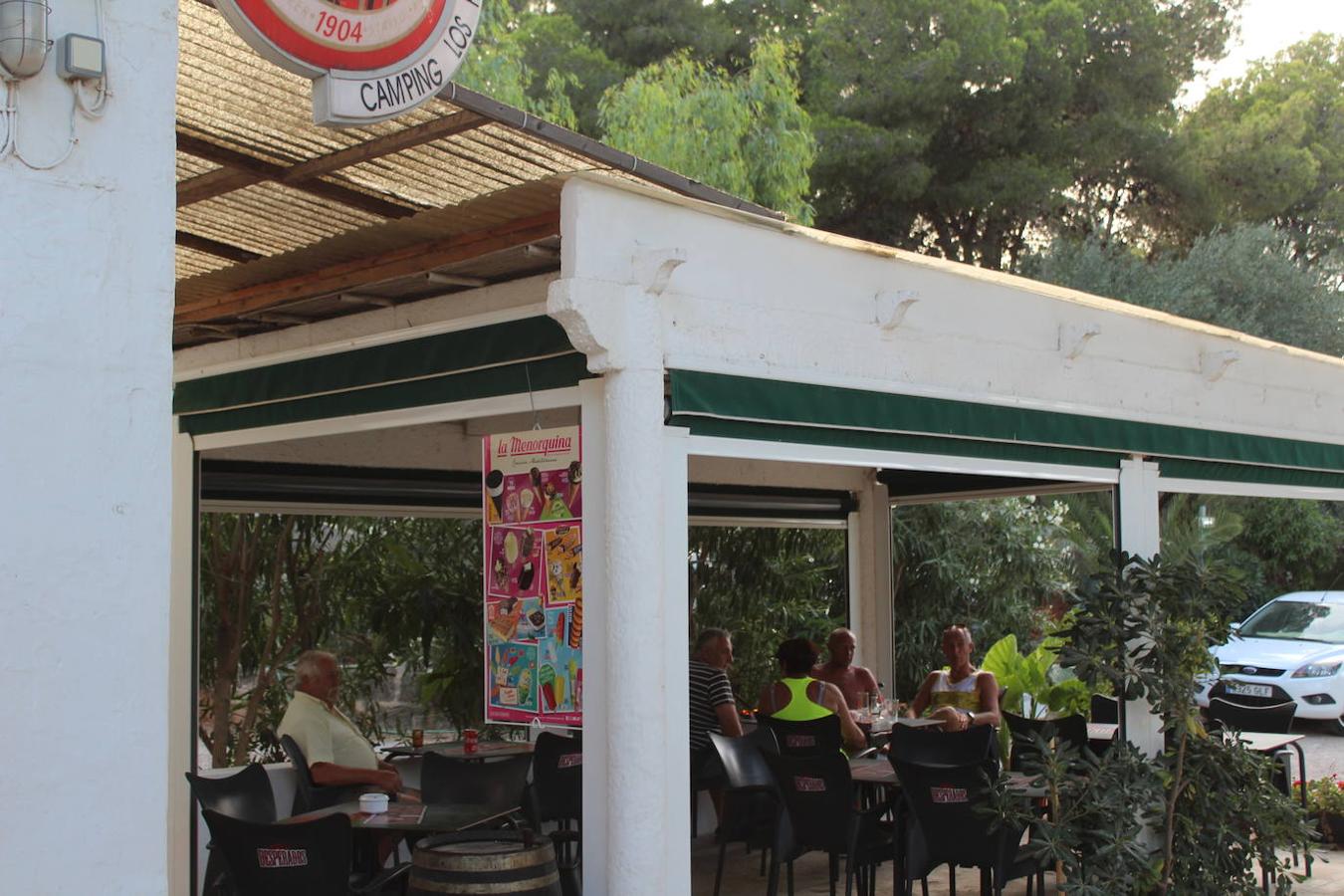 Cafetería del cmping Los Pinos.