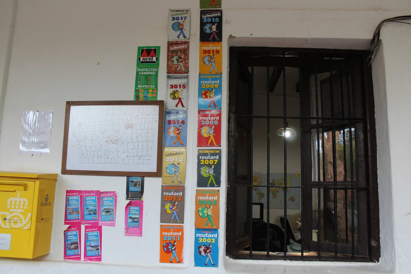 Reconocimiento del camping en las guías. 