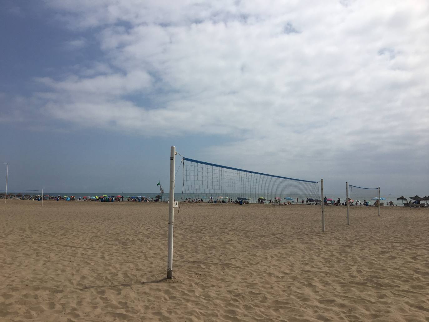 La Malvarrosa, la playa más emblemática y visitada de Valencia. 