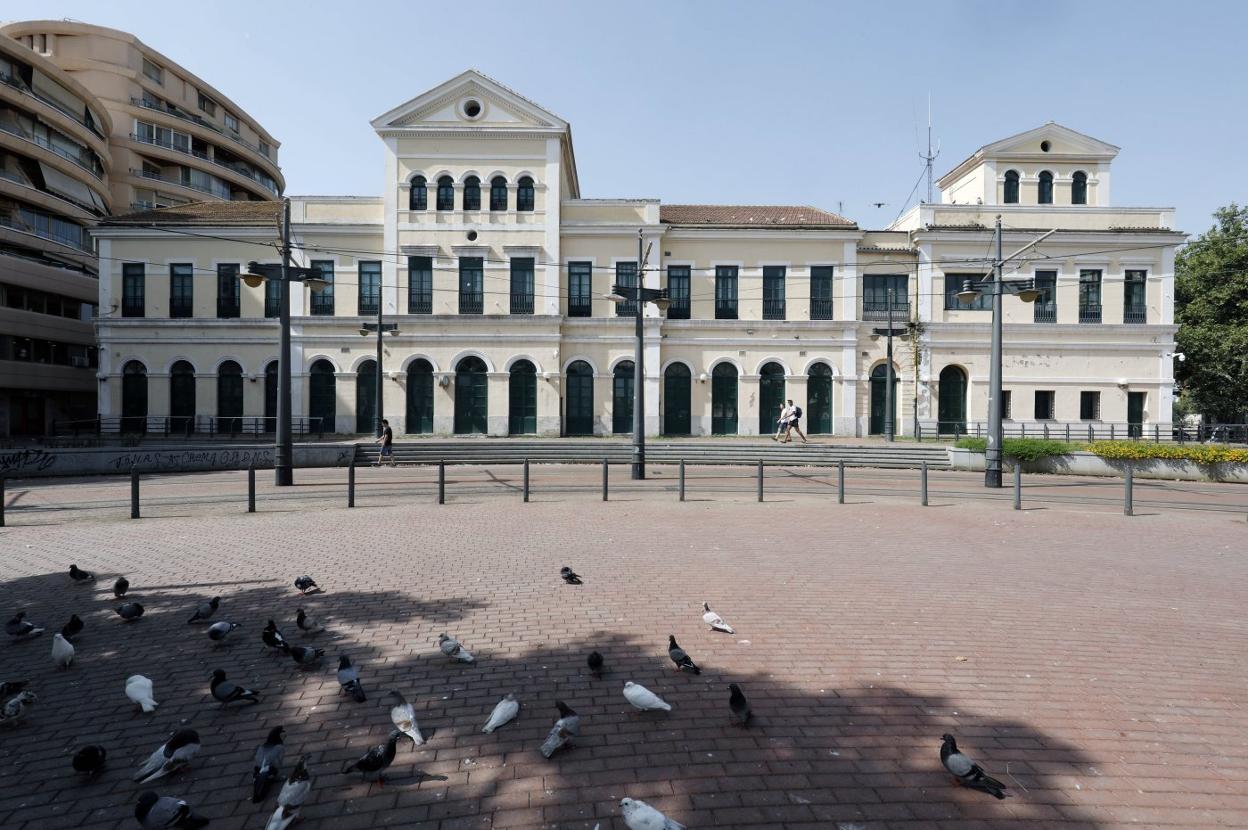 La antigua terminal del Pont de Fusta. 