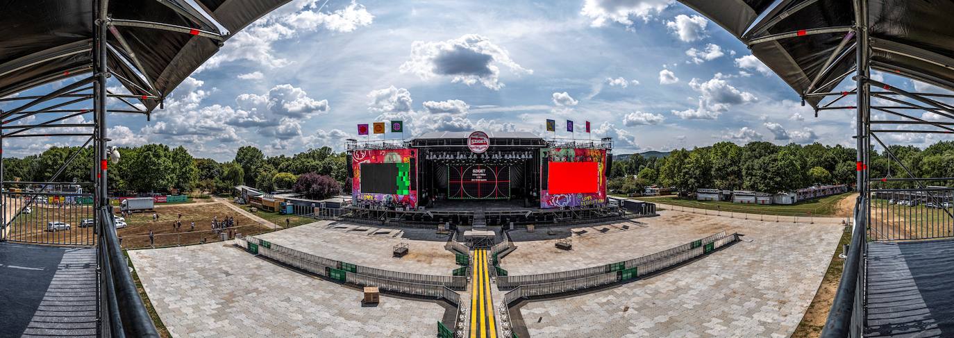 En Hungría se celebra el Sziget Festival 2019, uno de los festivales más importantes del verano. La fiesta ha empezado este 7 de agosto y continuará sin descanso hasta el próximo día 13. El cartel está encabezado durante estos días de festival con artistas de la talla de Ed Sheeran, Franz Ferdinand y Martin Garrix, entre otros.