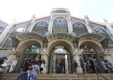 Imagen secundaria 1 - Mercado Central de Valencia / El Palacio de Longoria, en Madrid.