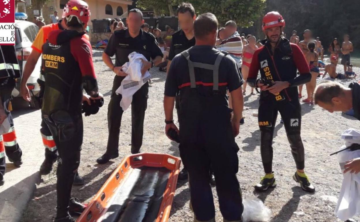 El equipo que rescató al hombre en Montanejos. 