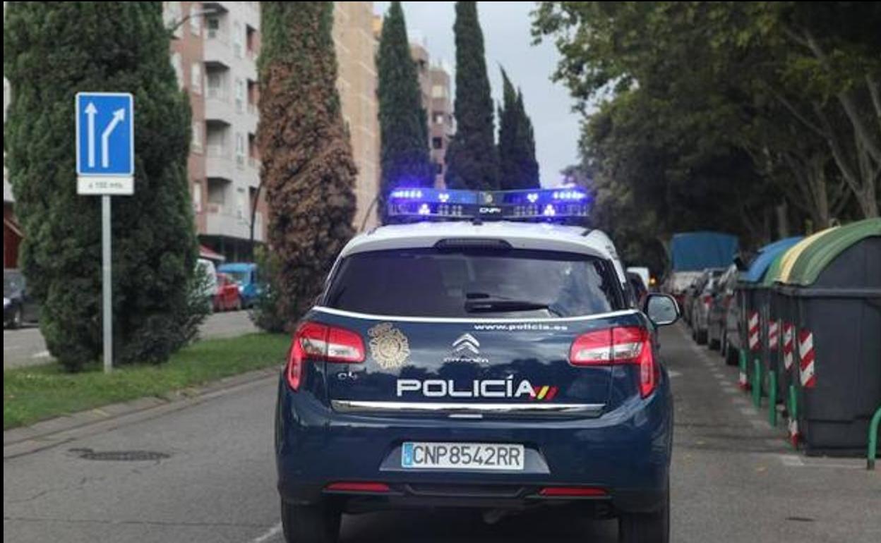 Detenido un joven por intentar clavar un cuchillo en el cuello a su compañero de piso en Valencia