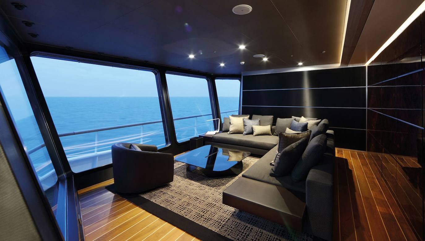 Fotos: El yate Ulysses, el cuarto más grande del mundo, atraca a Cullera