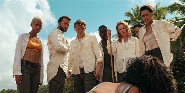 The I-Land (Netflix): Diez personas se despiertan en una isla paradisíaca sin recordar quiénes son y cómo llegaron allí.