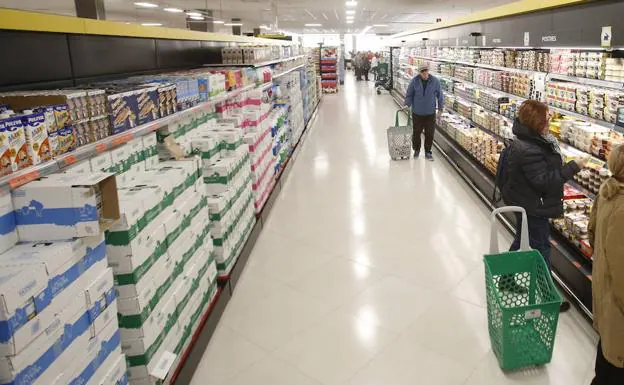 Interior de un supermercado de Mercadona. 