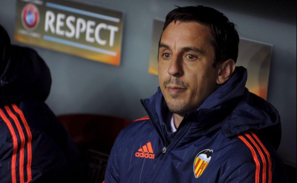 Gary Neville, durante su etapa como entrenador del Valencia CF.