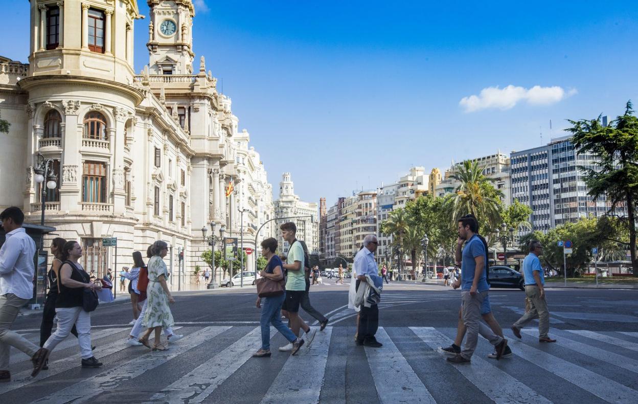 La plaza del Ayuntamiento, ayer vista desde la calle Marqués de Sotelo. 