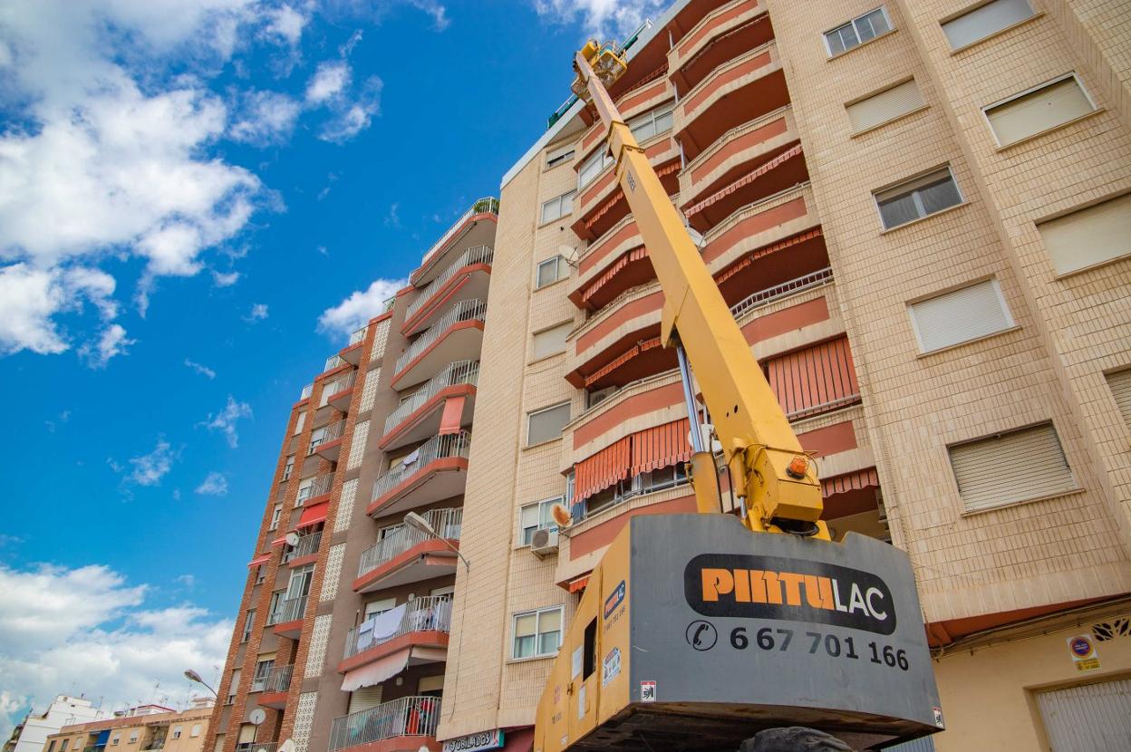 Rehabilitación de la fachada de una vivienda en Cullera. 