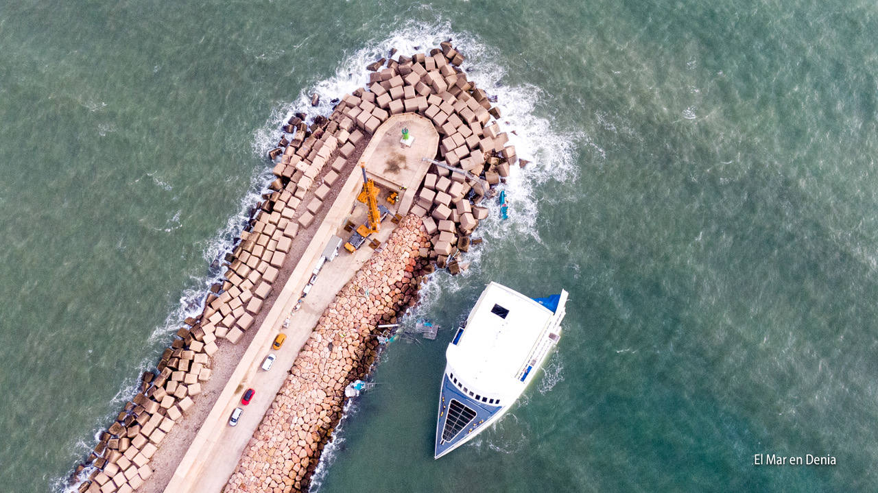 El barco, a vista de dron
