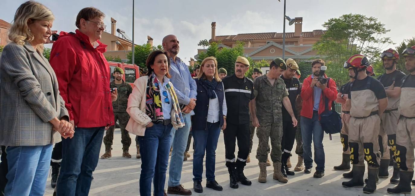 La ministra de Defensa, Margarita Robles, visita el Puesto de Mando en Orihuela