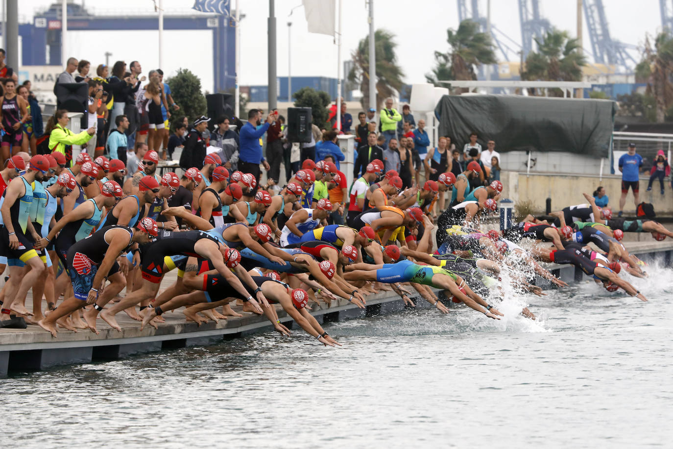 Fotos: Búscate en el Campeonato de Europa de Triatlón en Valencia