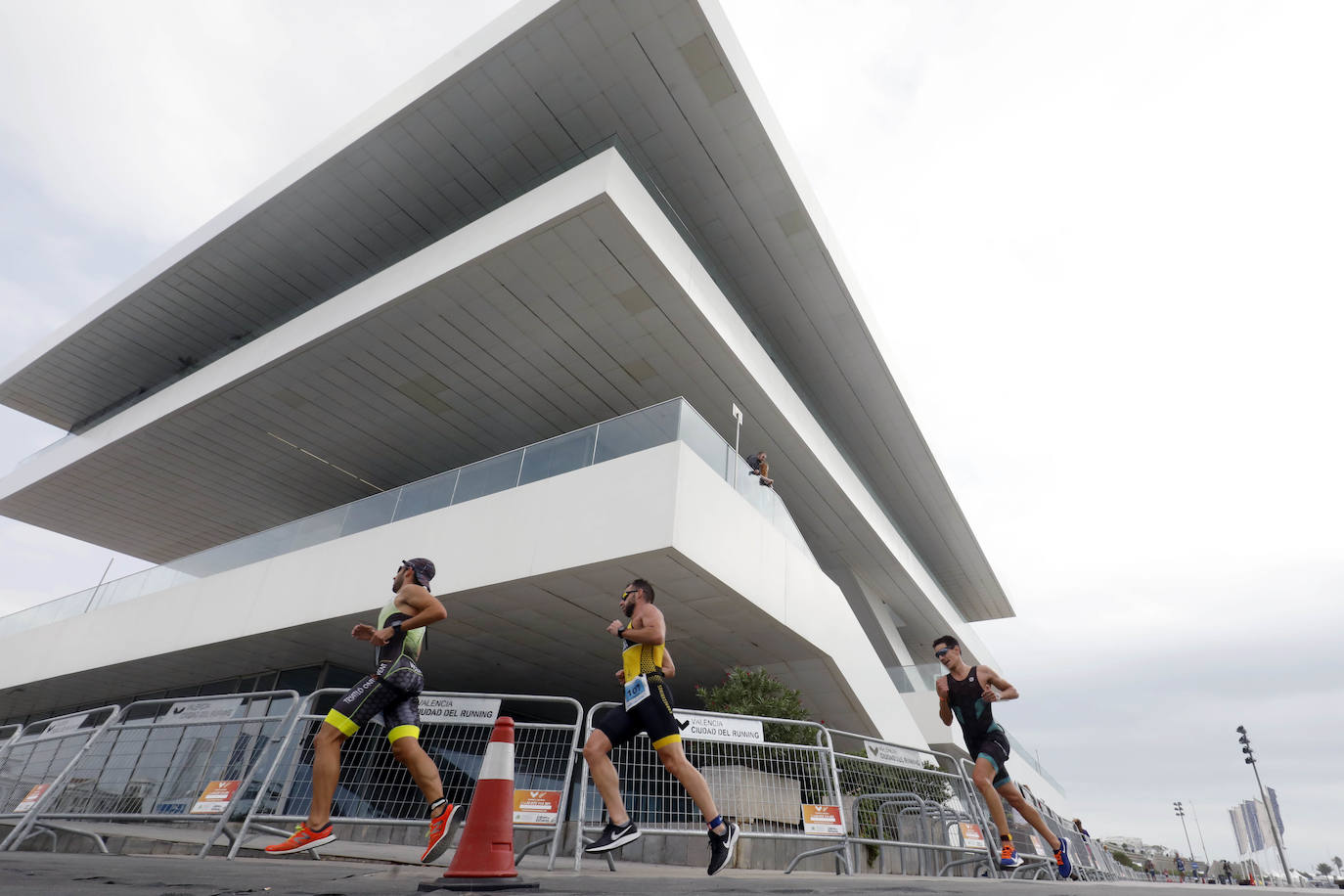 Fotos: Búscate en el Campeonato de Europa de Triatlón en Valencia