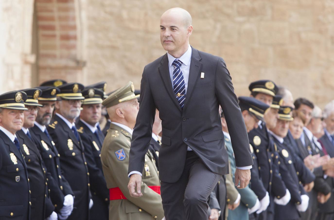 La Generalitat concede un centenar de condecoraciones en el Día de la Policía Autonómica