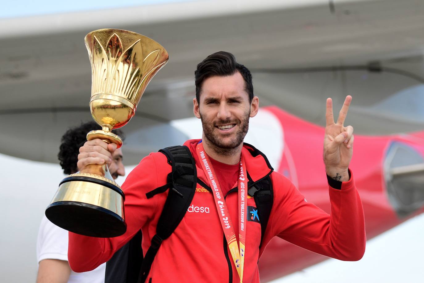 La selección española de baloncesto aterrizó a las 17:45 en Madrid, tras conquistar en Pekín el segundo mundial de su historia.