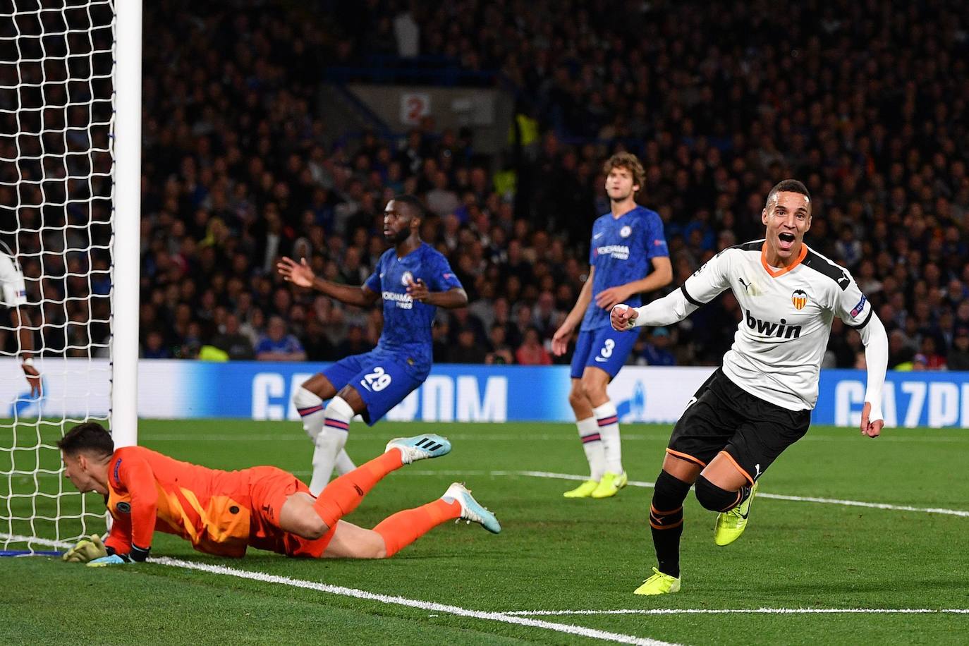 Fotos: El Chelsea-Valencia de Champions en imágenes