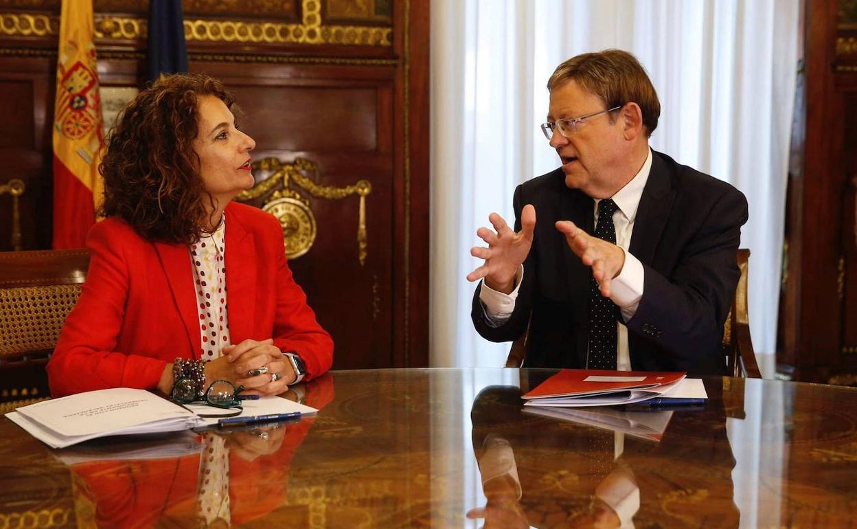 María Jesús Montero y XImo Puig, durante la reunión el pasado lunes. 