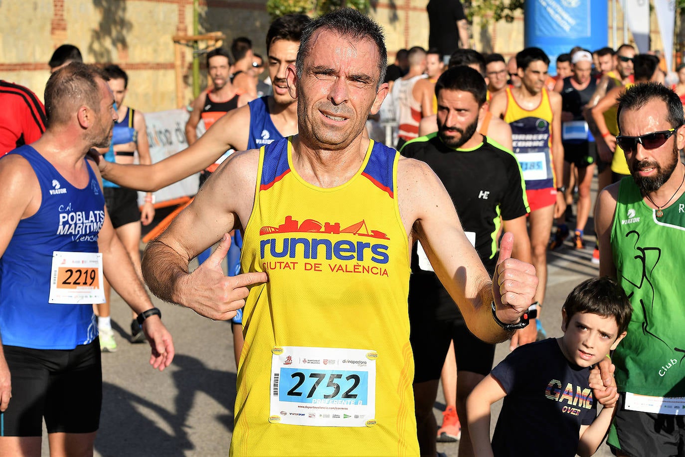 Fotos: Búscate en la 43ª Volta a Peu de los barrios de San Marcelino y San Isidro de Valencia