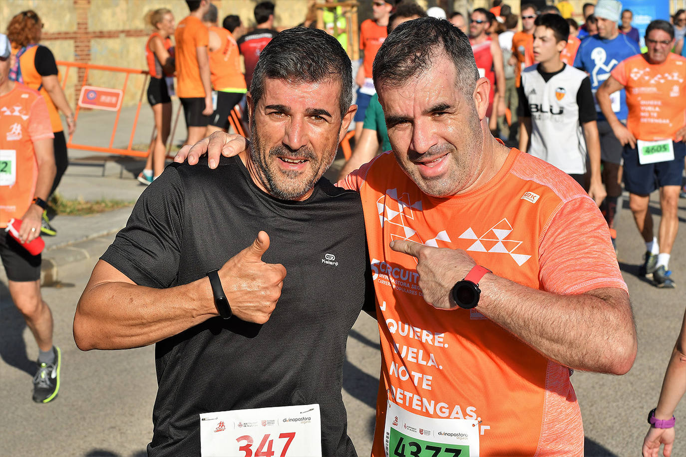 Fotos: Búscate en la 43ª Volta a Peu de los barrios de San Marcelino y San Isidro de Valencia