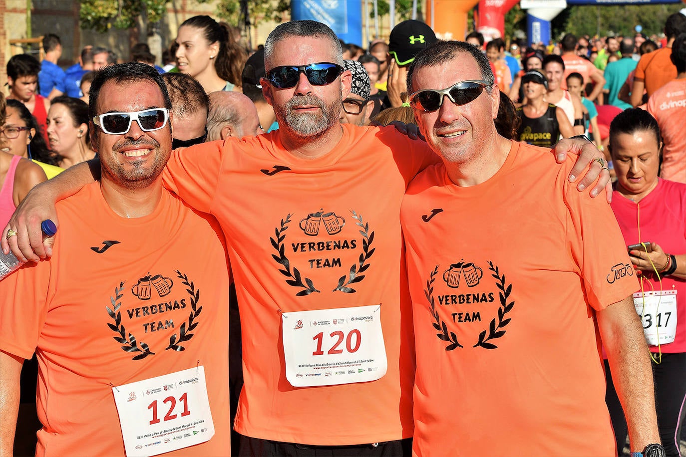 Fotos: Búscate en la 43ª Volta a Peu de los barrios de San Marcelino y San Isidro de Valencia