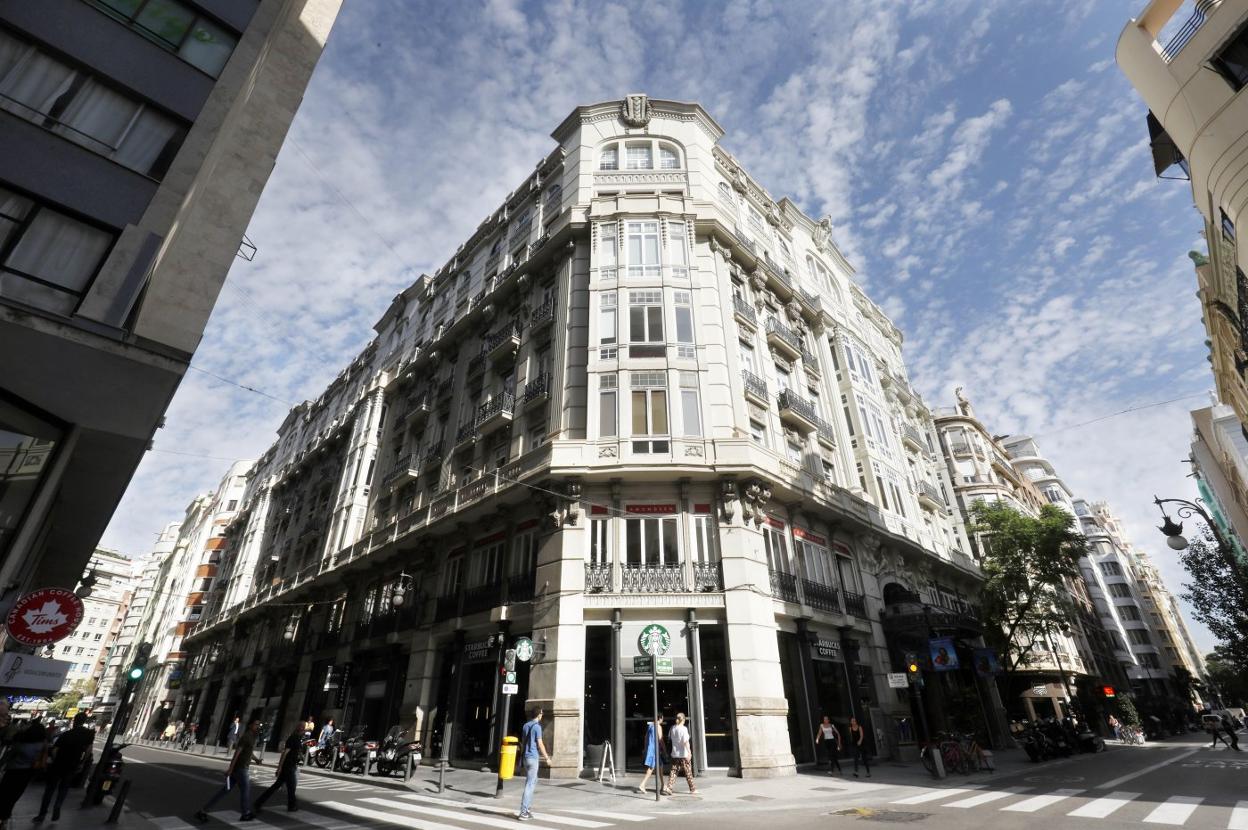 La oferta turística crece en el centro de Valencia con otro hotel en un edificio de 1918