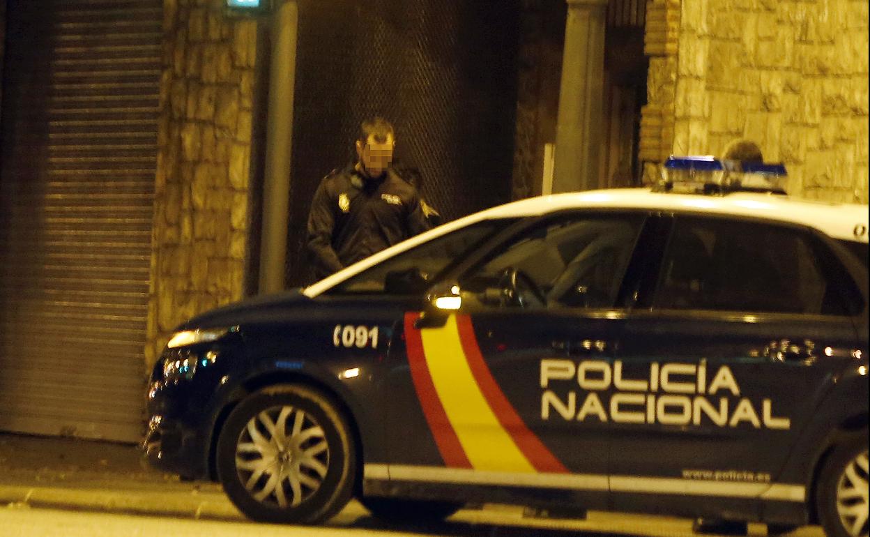 Deja de pagar el alquiler y falsifica la firma de su casero para cobrar las ayudas de la Generalitat y el Ayuntamiento