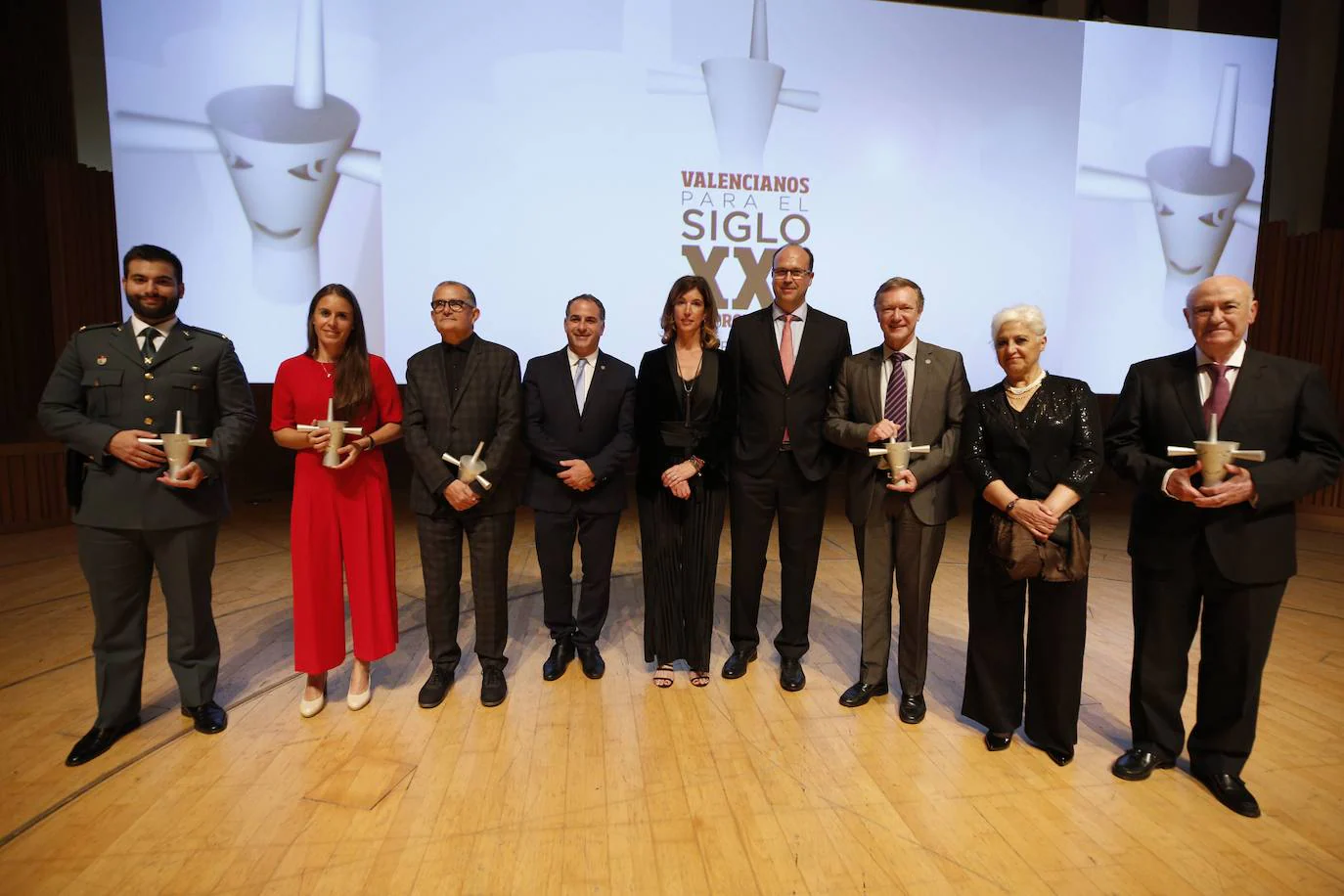 2018. XVIII edición de Valencianos para el Siglo XXI. Premiados: AECC, Óscar Arenas, IVAM, Universitat Politècnica, Anabel Medina y María José Grimaldo.