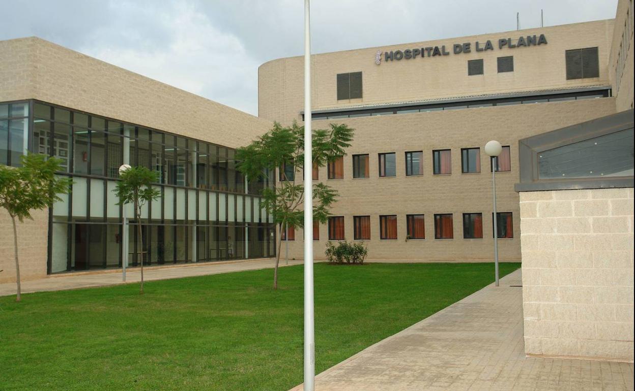 Fachada del Hospital de la Plana.