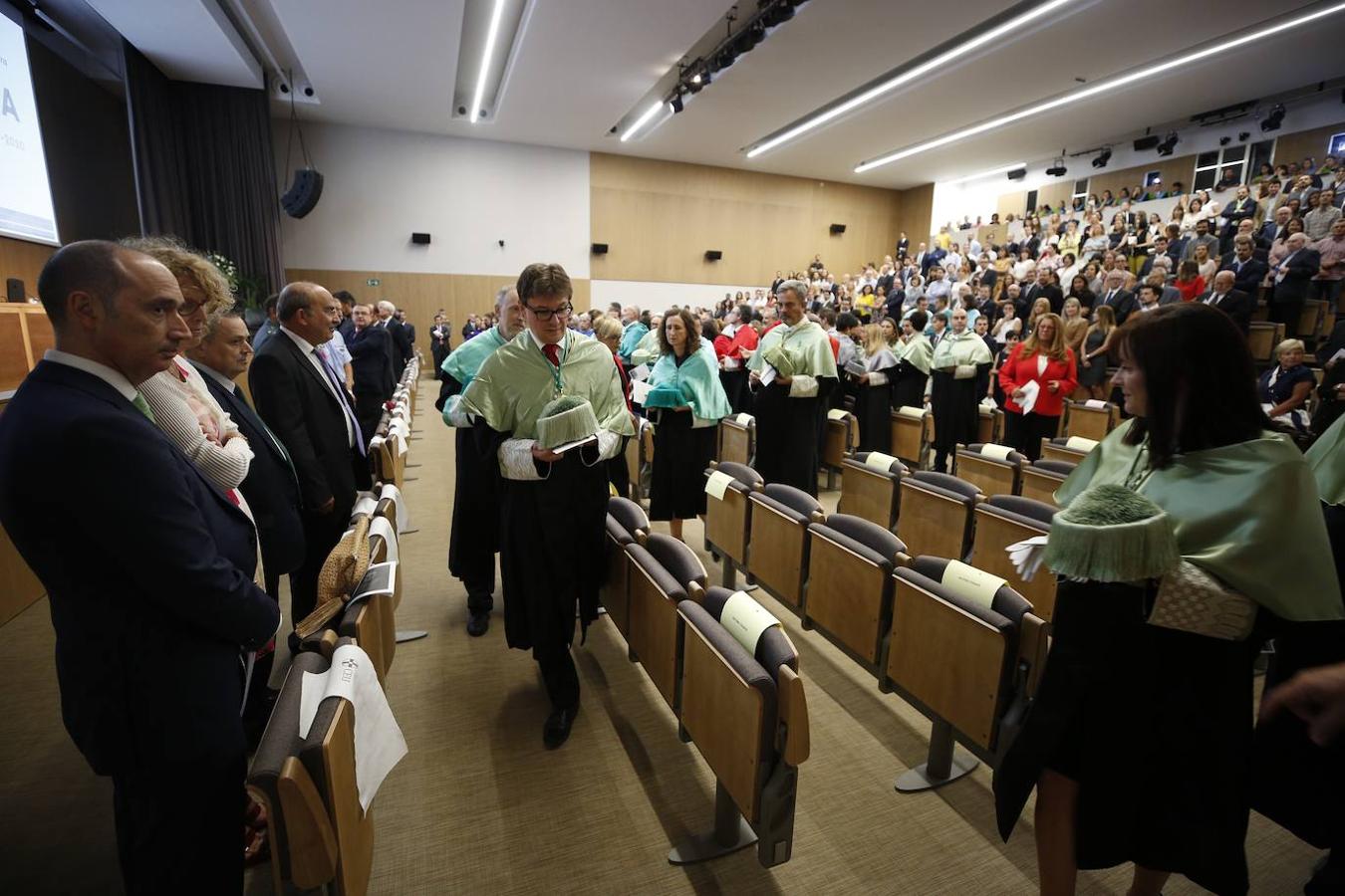 La universidad inaugura su Paraninfo con el acto de apertura del curso