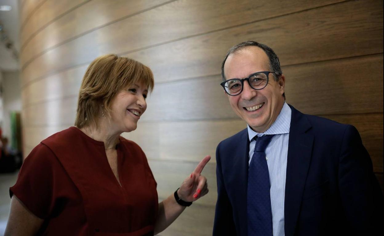 Empar Marco y Enrique Soriano, hoy en Les Corts. 