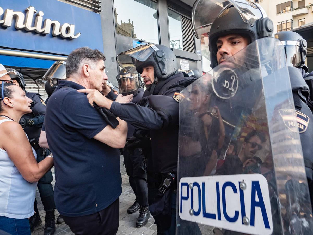 Fotos: Manifestaciones del 9 d&#039;Octubre en Valencia