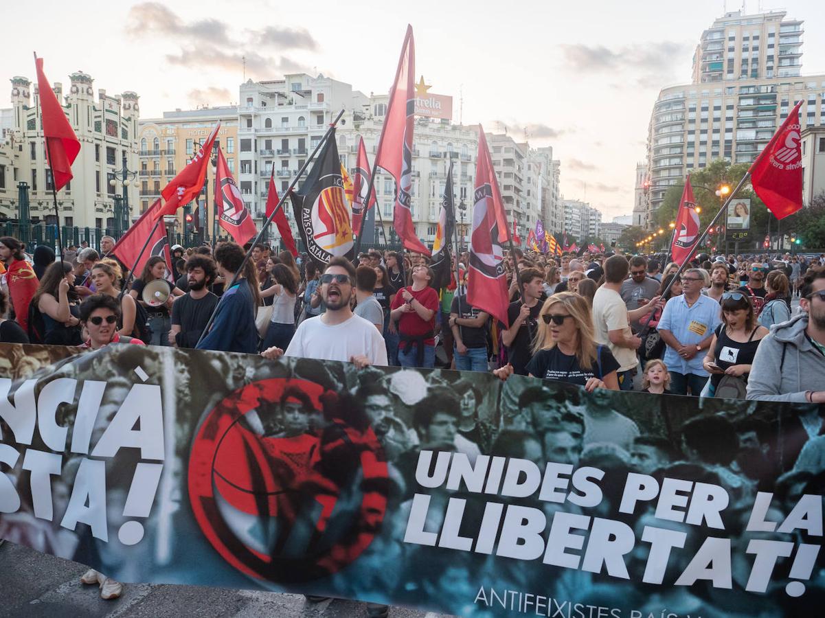 Fotos: Manifestaciones del 9 d&#039;Octubre en Valencia