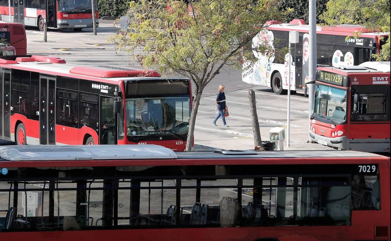 Estafa en la EMT de Valencia | Los estafadores pretendían sacar de la EMT de Valencia más de 11 millones de euros