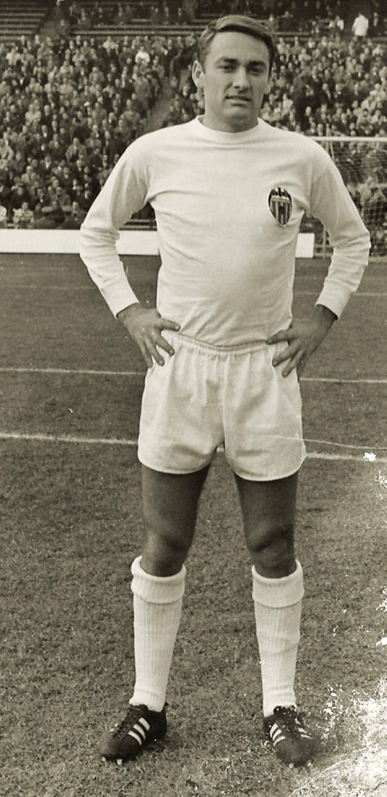  Excepcional. Tatono, que destacaba por su clase, en el estadio Manzanares en el curso 66-67. 