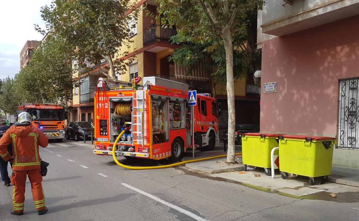 Los bomberos han sofocado un incendio en Picanya. 