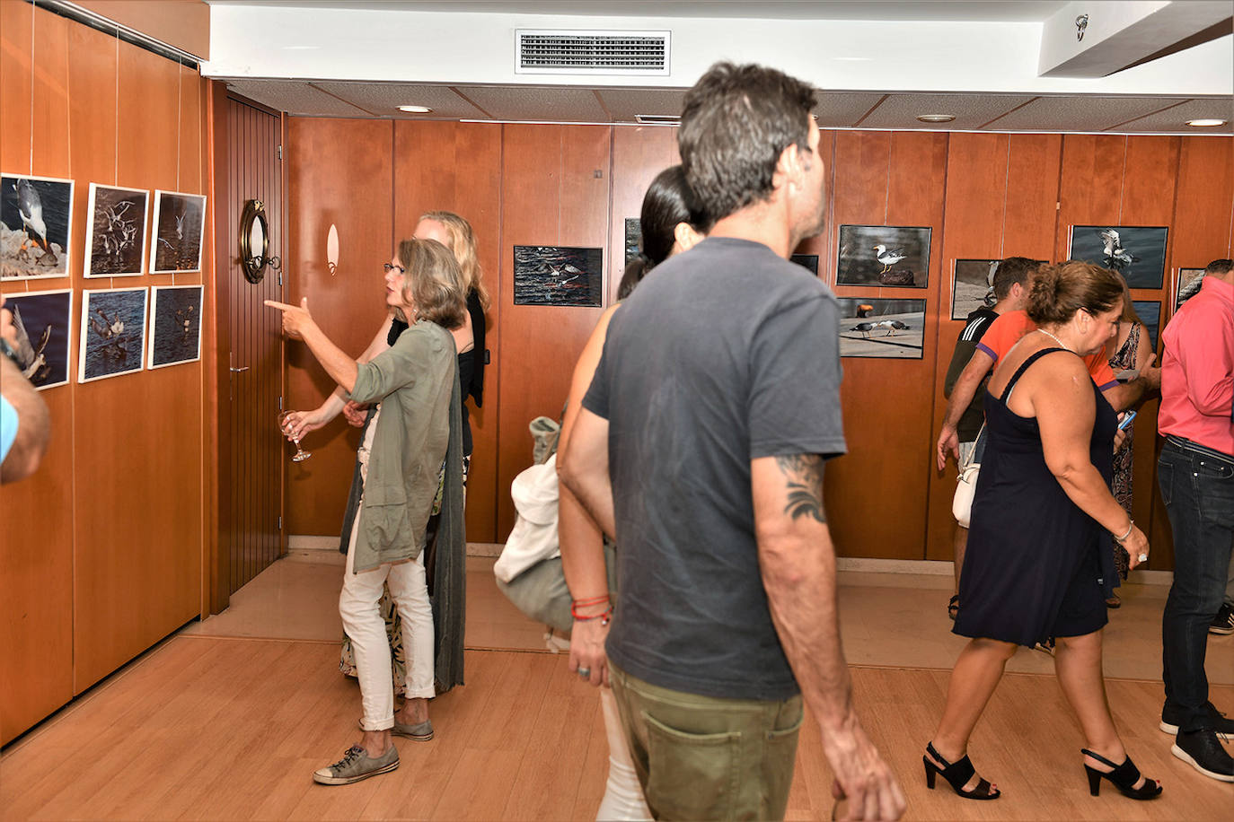 Inauguración de la exposición 'Aves a la mar' organizada por el Rotary Club Jávea en beneficio de End Polio Now