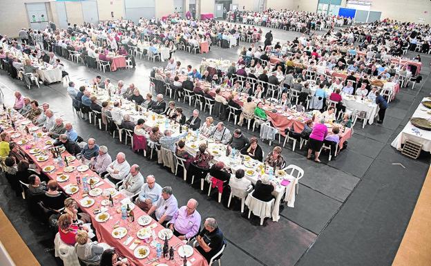 Comida de los jubilados del pasado año. 