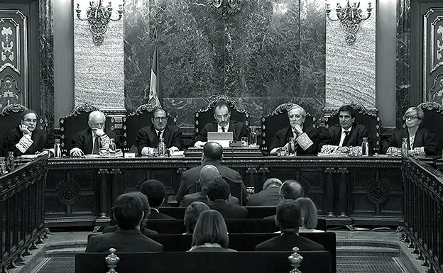 El tribunal en una de las sesiones del juicio