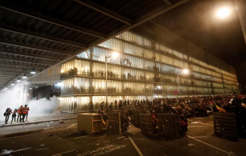 Fotos: Protestas en Cataluña al conocerse la condena de los líderes independentistas