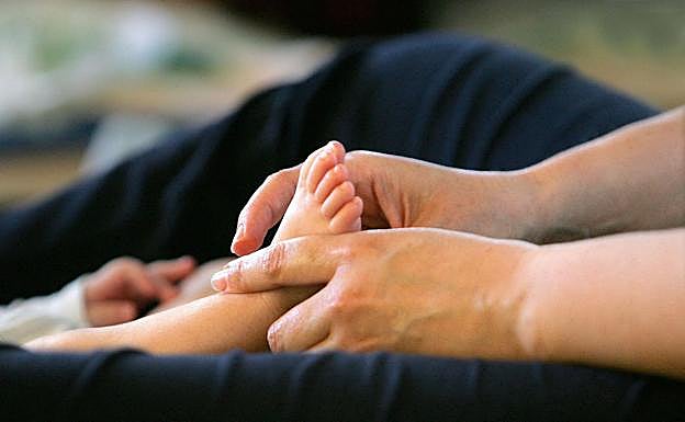 Despedido el empleado del restaurante que prohibió la entrada de un padre al aseo de mujeres para cambiar a su bebé