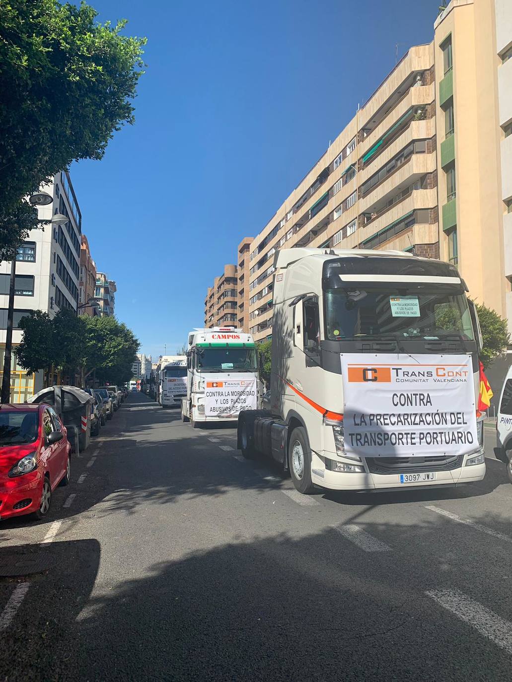 Fotos: Una marcha lenta de 200 camiones recorre el centro de Valencia