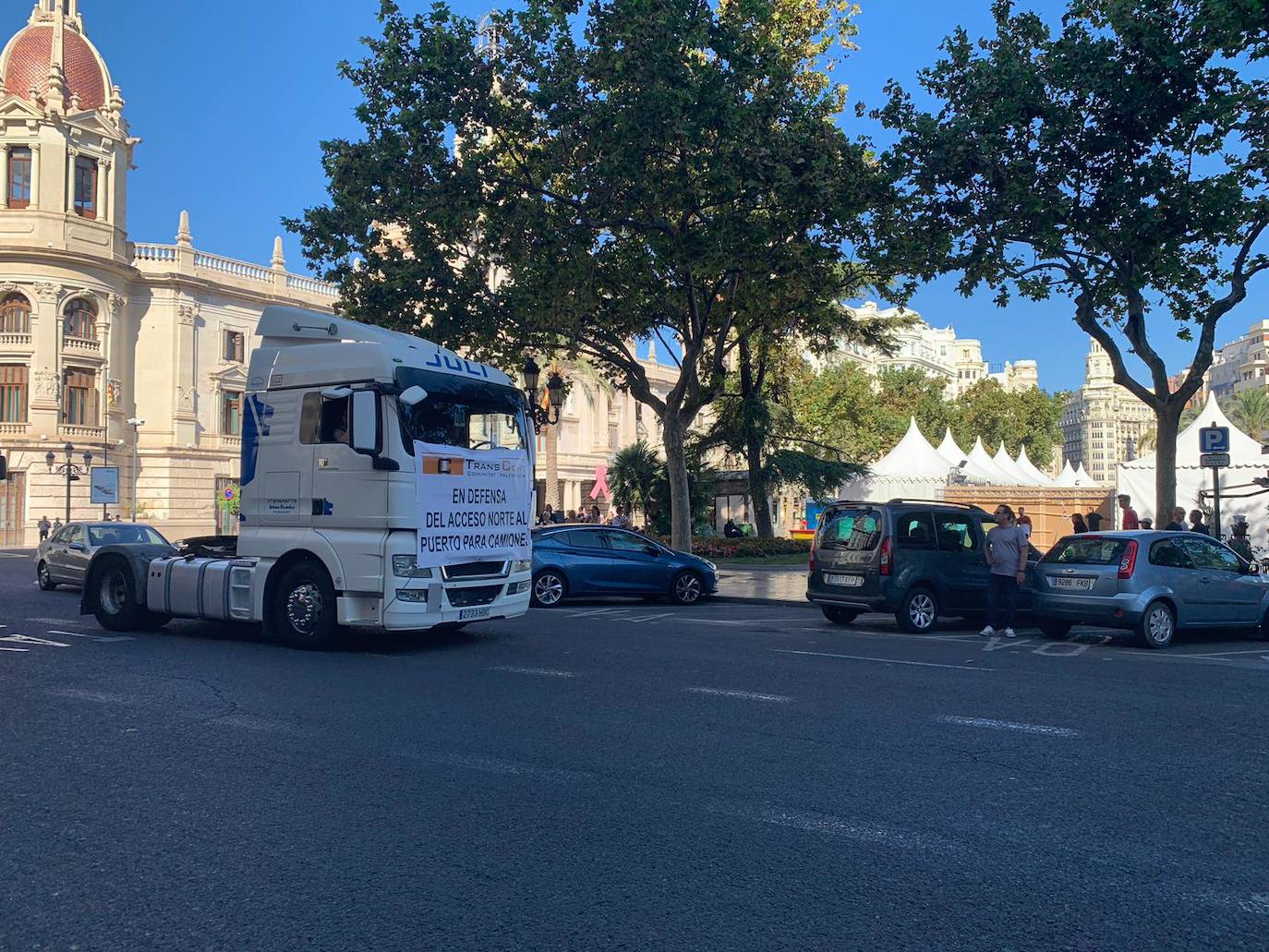 Fotos: Una marcha lenta de 200 camiones recorre el centro de Valencia