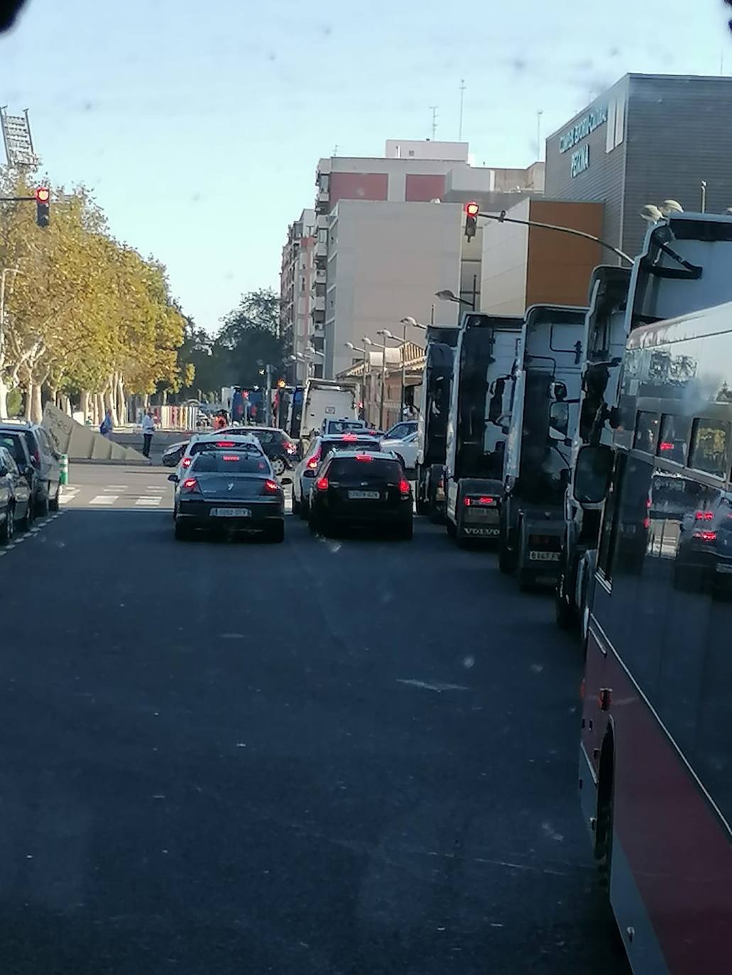 Fotos: Una marcha lenta de 200 camiones recorre el centro de Valencia