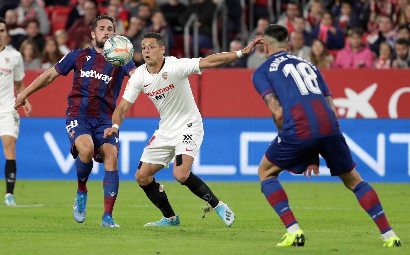 Fotos: Todas las fotos del Sevilla - Levante en el Pizjuán