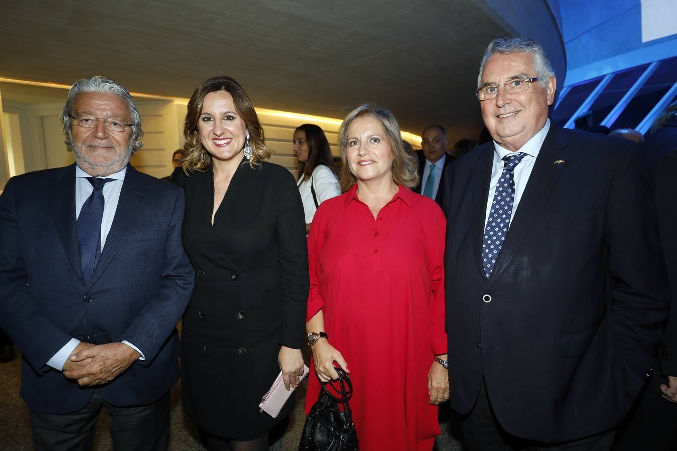 Rafael Alcón, presidente de la Fundación Bancaja; María José Catalá, portavoz del PP en el Ayuntamiento de Valencia; Maria Ángels Ramon-Llin, y Enric Esteve, presidente de Lo Rat Penat.