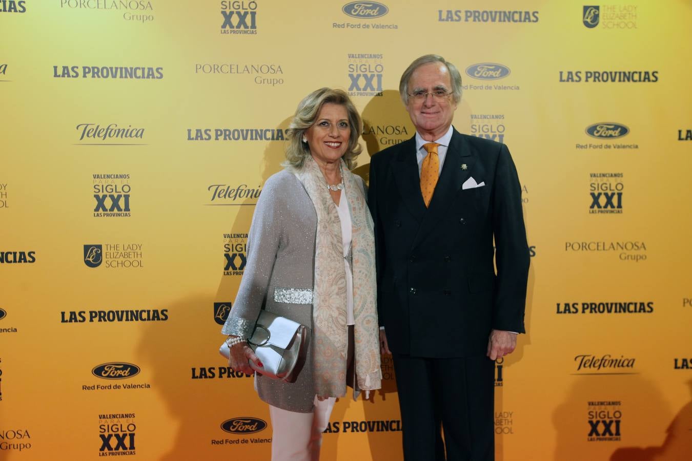 El vicedecano de la Real Academia de Cultura Valenciana, José Francisco Ballester Olmos, y su esposa, Maribel Molins.