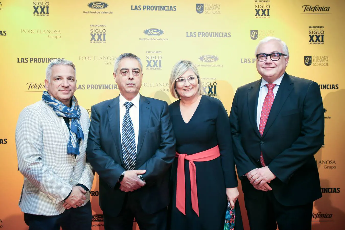 Fotos: La política, el cap i casal y las comarcas, presentes en la gala